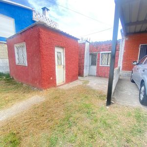 Casa Independiente Con Cochera En Alquiler 2 Dormitorios.