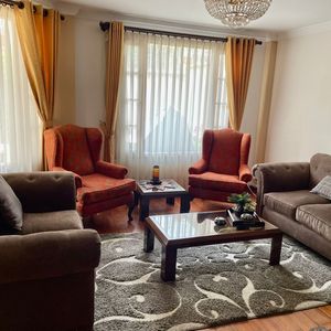 Casa 4 Dorm. Achumani C.39