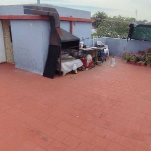 Av Italia Y Comercio Prox. Tipo Casa Buena Const 75 M2 + 58 M2 Tza Oportunidad!