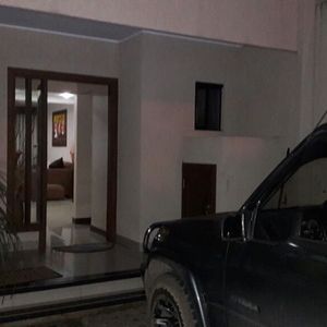 Inmobiliaria Tico Ortiz Da Hermosa Casa En Venta    En Condominio Bella Grecia  Con Financiamiento Bancario  Detalle   Habitaciones : 4  Baños : 4   Direccion : 3er Anillo Externo Entre  Av/ San Aurelio Y Radial 10. Detras Del Club Polanco.  Zona  : Sur  