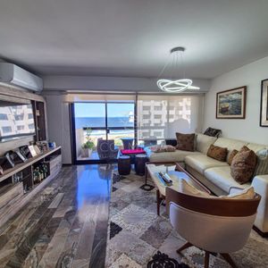 Venta Apartamento 3 Dormitorios Frente A La Playa Brava Punta Del Este
