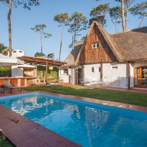 Casa En Alquiler A Sólo 150 Mtrs Del Mar