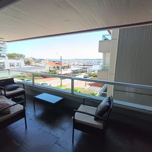 Exclusivo Apartamento A Metros Del Puerto De Punta Del Este