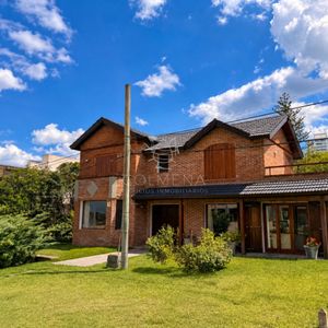 Vende Hermosa Casa En San Rafael , Cerca Del Mar, Punta Del Este