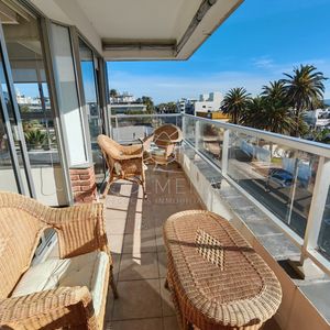 Apartamento En Venta De 1 Dormitorio Y Medio En Punta Del Este Buen Sol Y Vista Al Mar