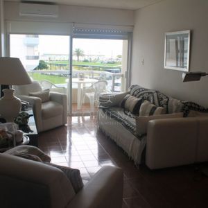 Apartamento En Brava, 1 Dormitorio Muy Buena Oportunidad. Consulte!!!!!!