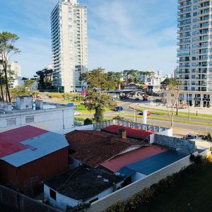 Muy Buena Unidad Ideal Para Vivir Todo El Año A Metros De Punta Shopping