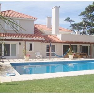Casa En Rincón Del Indio, 6 Dormitorios *