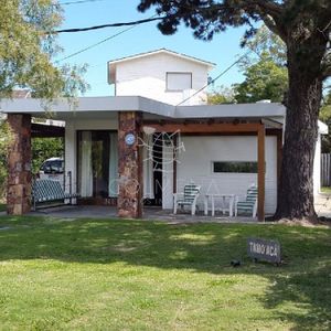 Hermosa Y Practica Casa Para Disfrutar De La Temporada