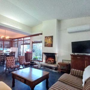 Vende Casa De 3 Dormitorios (incluye Dependencia), En Chiverta