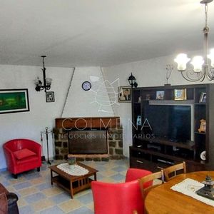 Muy Buena Casa Con Amplias Comodidades Y Construcción Ideal Para Vivienda Permanente Totalmente Equipada