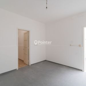 Apartamento En Venta En Tres Cruces Ideal Para Inversión, Acepta Banco
