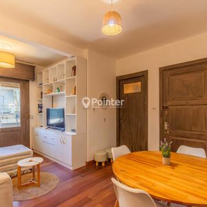Venta Apartamento Reciclado De 2 Dormitorios Y 2 Baños En Cordón / Centro - Con Balcón