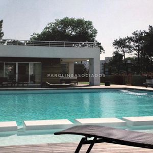 Apartamento En Venta De 2 Dormitorios En Ocean Drive II, Punta Del Este.