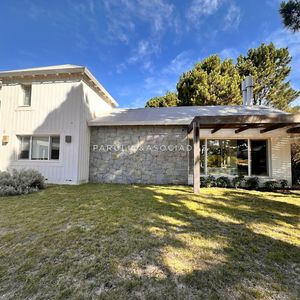 Casa En Venta De 4 Dormitorios En Pinar Del Faro, José Ignacio