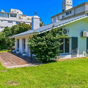 Casa En Venta, Mansa, Punta Del Este, 3 Dormitorios.