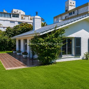 Casa En Venta, Mansa, Punta Del Este, 3 Dormitorios.
