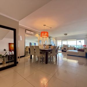Oportunidad En Torre Lobos  Punta Del Este Piso Alto
