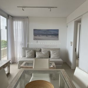 Departamento En Venta De 3 Dormitorios Bahia De Montoya, Punta Del Este