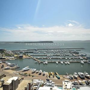 Departamento De 3 Dormitorios + Dep. En Venta En Edif. Fontemar, Vista Al Puerto