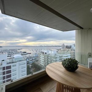 Departamento En Venta En Edificio Fontemar De 4 Dormitorios, Punta Del Este