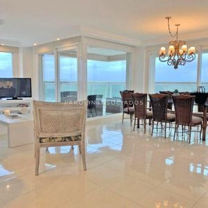 Apartamento En Venta De 3 Dormitorios En Le Jardin, Punta Del Este.