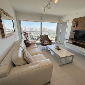 Hermoso Apartamento En Venta A Pasos Del Mar.