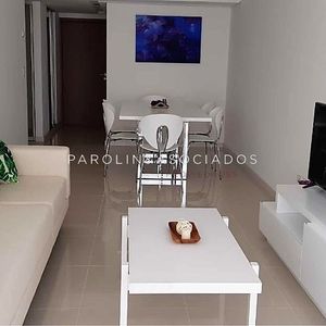 Hermoso Apartamento En Venta En Look Tower, Punta Del Este.