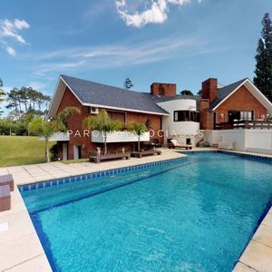 Casa En Venta De 6 Dormitorios En El Golf, Punta Del Este.