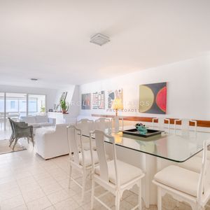 Apartamento En Venta De 4 Dormitorios En Punta Del Este.