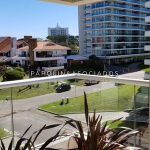 Apartamento En Venta En Icon Tower, Punta Del Este.