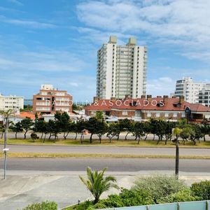 Muy Lindo Departamento A Pasos De La Playa
