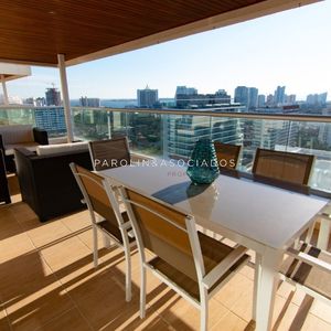 Excelente Apartamento En Venta En Icon Brava Tower, Punta Del Este.