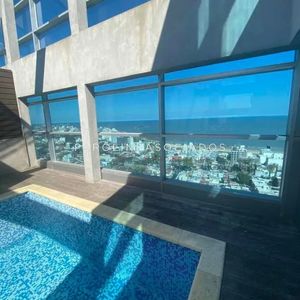Apartamento En Venta Con Vista Al Mar En Punta Del Este.