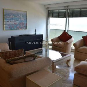 Apartamento En Venta De 3 Dormitorios En Edificio Tequendama I, Punta Del Este.