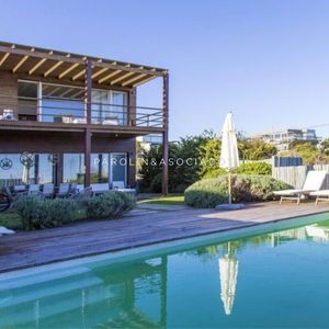 Casa De 3 Dormitorios En Venta En Manantiales, Punta Del Este.