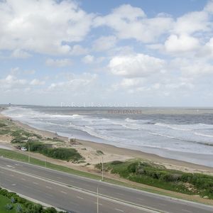 Apartamento En Venta En Edificio Estrella De Mar, Punta Del Este.
