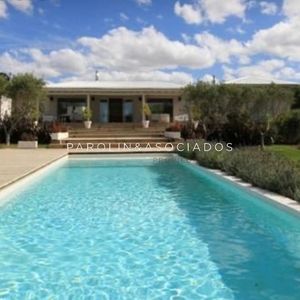 Casa En Venta De 4 Dormitorios En José Ignacio.