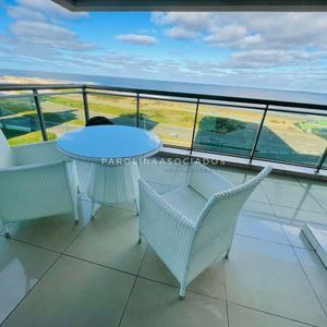 Apartamento En Venta De 3 Suites En Torre Imperiale, Punta Del Este.