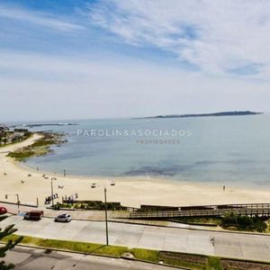 Apartamento En Venta De 3 Dormitorios En Malecón I, Punta Del Este.