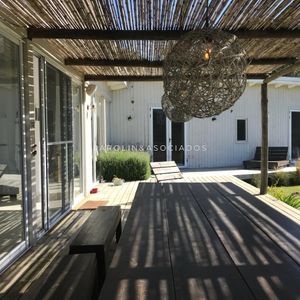 Casa En Venta De 4 Dormitorios En José Ignacio, Punta Del Este.