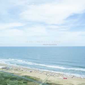 Apartamento En Venta De 3 Dormitorios En Tiburón, Playa Brava Punta Del Este.