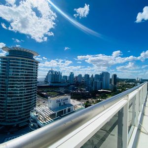Apartamento En Venta De 3 Dormitorios En Manhattan Tower, Punta Del Este.