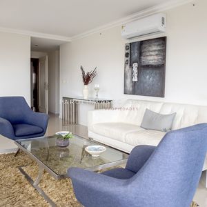 Increíble Apartamento Excelente Vista Al Mar En Torre Imperiale III, Punta Del Este.