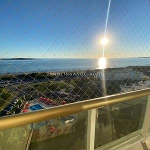 Apartamento En Venta De 3 Dormitorios En Le Jardin, Punta Del Este.