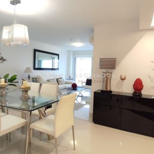 Apartamento En Venta De 2 Dormitorios En Miami Boulevard, Punta Del Este.