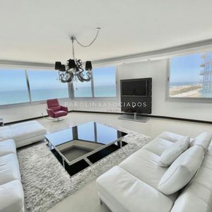 Apartamento En Venta De 3 Dormitorios En Tiburón III, Punta Del Este