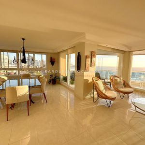 Apartamento En Venta De 3 Dormitorios En Millenium Tower, Punta Del Este.