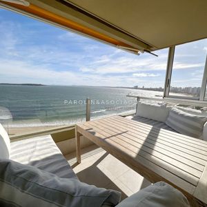 Hermoso Apartamento En Venta En Edificio Malecón, Punta Del Este.