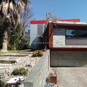 Hermosa Casa En Venta De 2 Dormitorios En Rincón Del Indio, Punta Del Este.